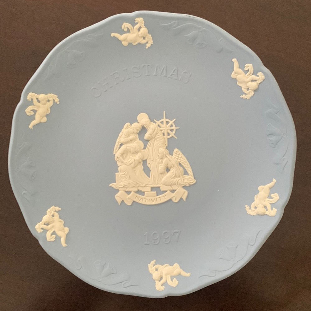 1997 Wedgwood Christmas nativity plate